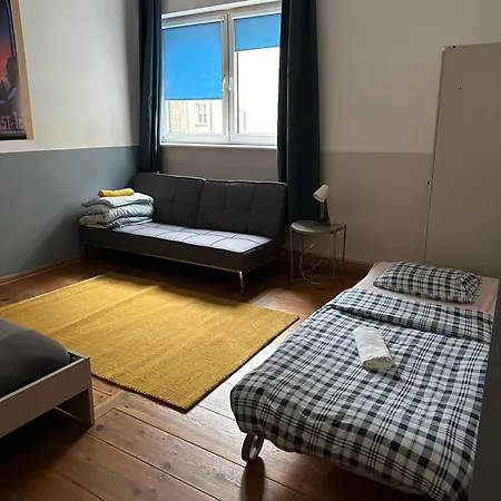 Nieziemski Downtown Private بيت ضيافة *