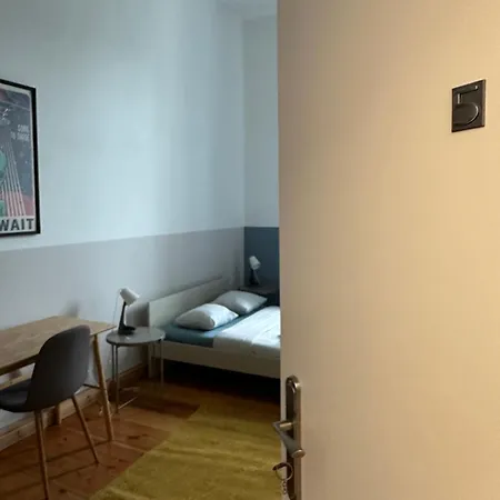 Nieziemski Downtown Private Pensión