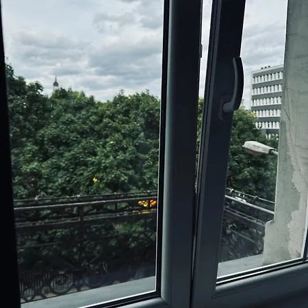 Nieziemski Downtown Private * بوزنان