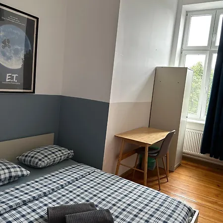 Nieziemski Downtown Private بيت ضيافة